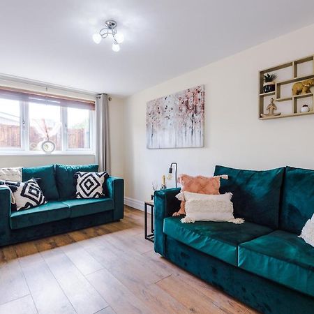Charming 3-Bed Cottage In Chester, Ideal For Families & Workers, Free Parking - Sleeps 7 ภายนอก รูปภาพ