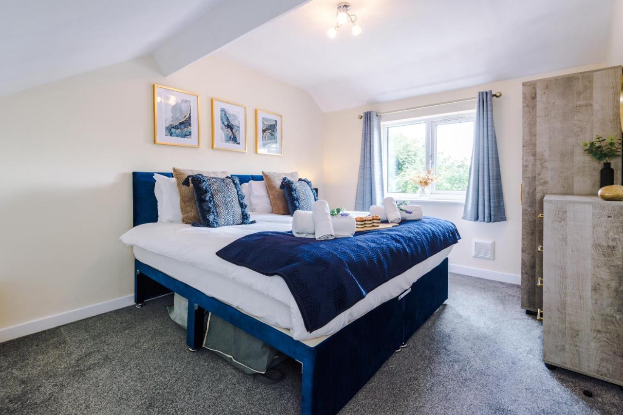 Charming 3-Bed Cottage In Chester, Ideal For Families & Workers, Free Parking - Sleeps 7 ภายนอก รูปภาพ