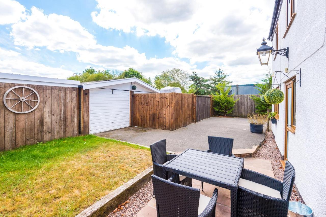 Charming 3-Bed Cottage In Chester, Ideal For Families & Workers, Free Parking - Sleeps 7 ภายนอก รูปภาพ